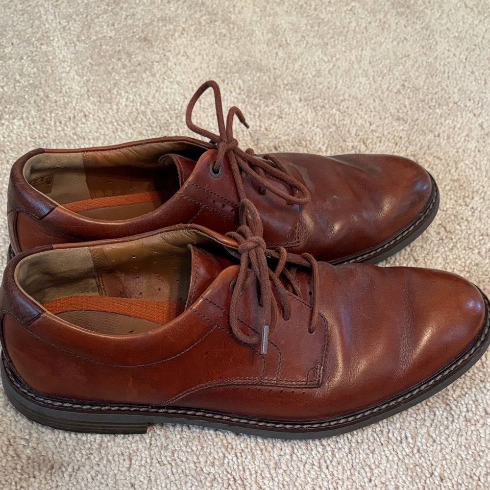 Clark’s Classic Brown Leather Men's Shoes